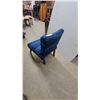Image 4 : Mid-Century Modern Armless Slipper Chair with Blue Striped Upholstery and Tapered Wooden Legs