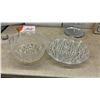 Image 10 : Vintage Kitchenware Lot: Measuring Bowl, Tupperware, and EKCO Cake Decorator Set