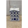 Image 6 : Anchor Hocking StowAways 8-Piece Set, Cookie Jar, and 3 Muffin Pans