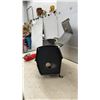 Image 4 : Coleman Easy-Lite Barbecue Grill, Fuel Tank, Lighter, and Tongs