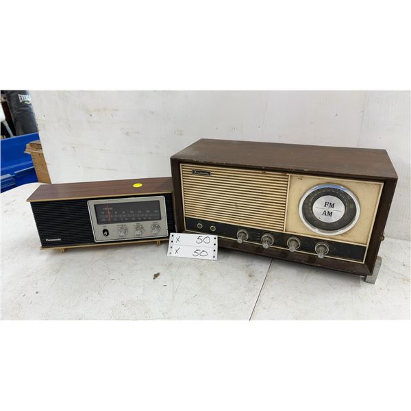 Panasonic RE-6283 AM/FM Radio and Fleetwood AM/FM Radio