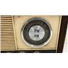 Image 5 : Panasonic RE-6283 AM/FM Radio and Fleetwood AM/FM Radio