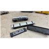 Image 9 : Bachmann HO Scale Over/Under Blinking Bridge, Track, Locomotives, and Freight Cars