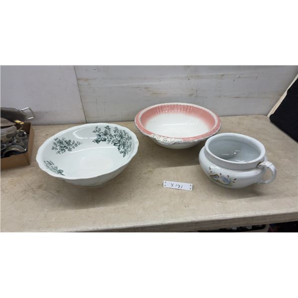 Antique Ceramic Wash Basins and Chamber Pot