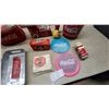 Image 5 : Coca-Cola Collectibles: Terry Toque Tins, Cooler Bag, Napkins, and Tray