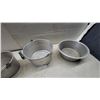 Image 5 : Vintage Aluminum Kitchenware: Coffee Percolator, Utility Pails with Bail Handles