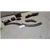 Image 6 : Dickensville O Gauge Electric Train Set and Vintage Marx Tinplate Animal Express and Mickey Mouse