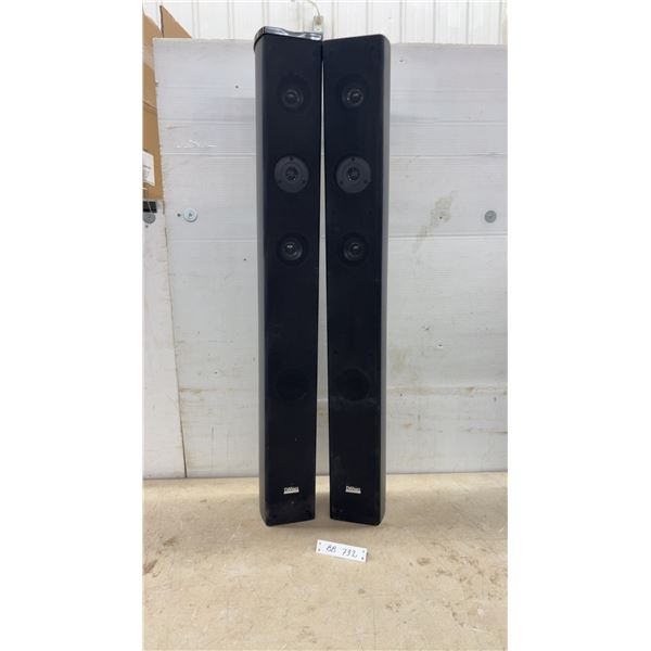 Pair of Divinci Innovative Sound and Bass Floor Standing Speakers