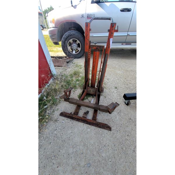 Hein-Werner Model 55 Hydraulic Transmission Jack, 1 1/2 Ton Capacity