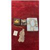 Image 1 : Avon Jewelry Lot: 2 Rings, 1 Charm Bracelet, and Tree Ornament