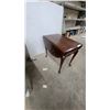 Image 2 : Queen Anne Style Drop-Leaf Accent Table with Single Drawer and Cabriole Legs 25”×28”×18”