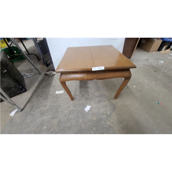 Vintage Oak Drop-Leaf Dining Table with Curved Legs, Light Brown Finish 17”×24”×24”