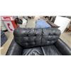 Image 3 : Black Leather-Style 2-Cushion Couch