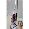 Image 3 : Hoover Steam Complete Pet Steam Mop with Triangular Cleaning Head
