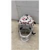 Image 2 : Canada Hockey Goalie Mask with Cage, Signed and #30, Size M/L