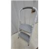 Image 3 : Two-Step Folding Step Stool with White Metal Frame and Grey Non-Slip Steps