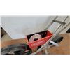 Image 3 : EarthWay Precision Garden Seeder Model 1001-B with Interchangeable Seed Plates