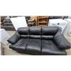 Image 2 : Black Leather Three-Seater Puffy Sofa 88”