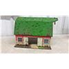 Image 10 : Vintage Tin Toy Farm Buildings Including Big Barn and Smaller Structure