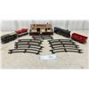 Image 1 : Vintage O Gauge Train Set with Locomotive, NYC Caboose, Station