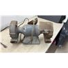 Image 6 : Baldor Heavy-Duty Ball Bearing Grinder-Buffer, 1/2 HP, 115V, 3600 RPM, and Light