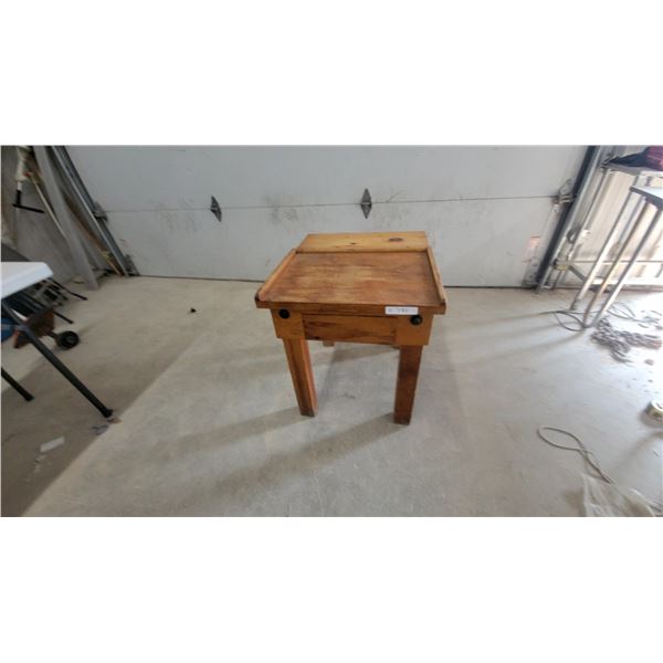 Wooden table with Storage Compartment 26”×27”×23”