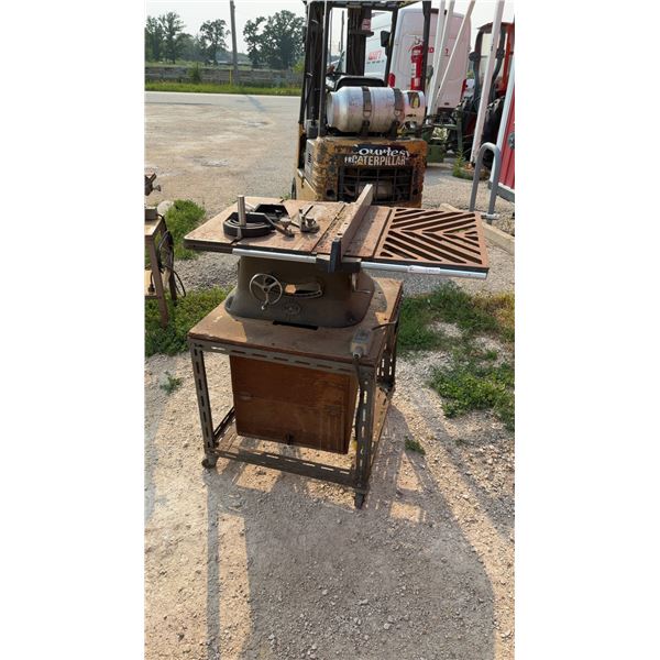 Beaver Power Tools Table Saw, Miter Gauge, Rip Fence on Rolling Stand