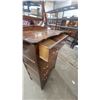 Image 7 : Antique Quarter-Sawn Oak 5-Drawer Highboy Dresser with Carved Mirror