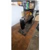 Image 5 : Vintage Singer 31-15 Industrial Sewing Machine on Wooden Table with Electric Motor and Foot Pedal