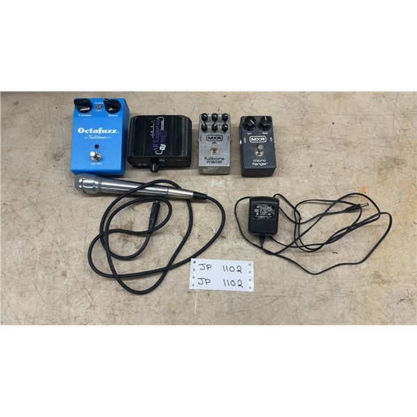 Fulltone Octafuzz, ARTcessories DJ PRE II Preamp, and MXR Pedals