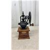 Image 3 : Vintage-Style Manual Cast Iron Coffee Grinder with Wooden Base and Original Box