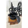 Image 4 : Vintage-Style Manual Cast Iron Coffee Grinder with Wooden Base and Original Box