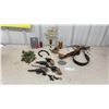 Image 1 : Vintage Toy Cap Guns, Plastic Army Men, Horse Weathervane, Shotshell Shaker Set