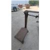Image 3 : Vintage Industrial Portable Platform Beam Scale with Sliding Weight and Counterweight