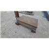 Image 4 : Vintage Industrial Portable Platform Beam Scale with Sliding Weight and Counterweight