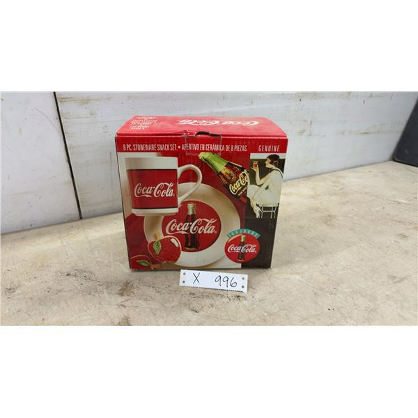 Coca-Cola Gibson 8-Piece Stoneware Snack Set with Dessert Plates and Jumbo Mugs. New old stock