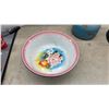 Image 6 : Vintage Enamelware / Graniteware Beacon Rise and Shine Kneading Pan, Floral Bowl, and Blue Kettle