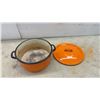 Image 15 : Assorted Enamelware: Orange Pot, Colander, 2 Containers with lids, Bowls Pans