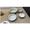 Image 5 : Assorted Enamelware: Orange Pot, Colander, 2 Containers with lids, Bowls Pans