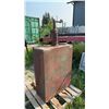 Image 2 : Vintage Service Station Equipment Co. Ltd. Fuel Tank and Hand Pump 29 × 13 × 58