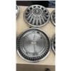 Image 3 : Assorted Hubcaps: Oldsmobile, Chevrolet, and Other Brands, 12 Pieces