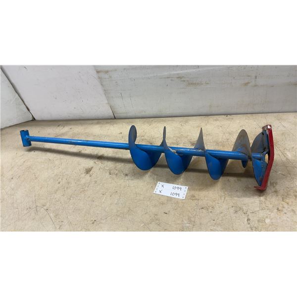 Earth Auger with 5 Helical Blades, One-Piece Construction, and T-Handle