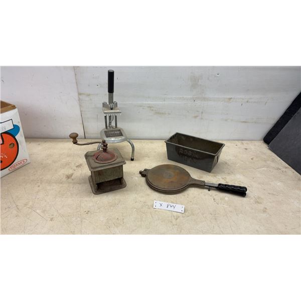 Vintage Kitchenware Lot: Lucre Manual Potato Dicer, Coffee Grinder, Robin Hood Loaf Pan