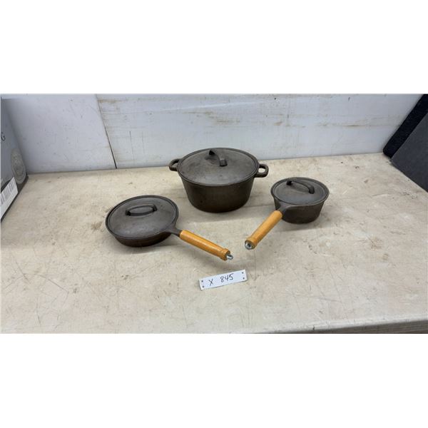 Cast Iron Cookware: 4 Qt. Dutch Oven, 8” Skillet, Saucepan, and 3 Lids
