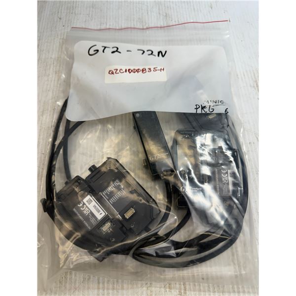Lot of (6) Keyence #GT2-72N