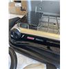 Image 3 : COLEMAN INSTA START PROPANE STOVE