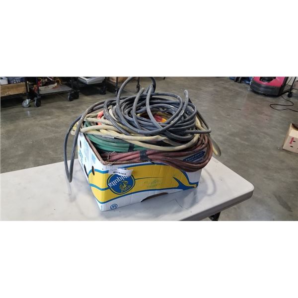 LARGE LOT OF AIR AND PROPANE HOSES