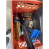 Image 4 : BOX AND TOTE OF ASSORTED POWER TOOLS
