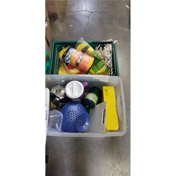 SHOPPING BASKET WITH POLYPROPYLENE TWISTED ROPE AND TOTE WITH KITCHEN ITEMS INCLUDING 2 COLEMAN PROP