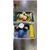 Image 1 : SHOPPING BASKET WITH POLYPROPYLENE TWISTED ROPE AND TOTE WITH KITCHEN ITEMS INCLUDING 2 COLEMAN PROP